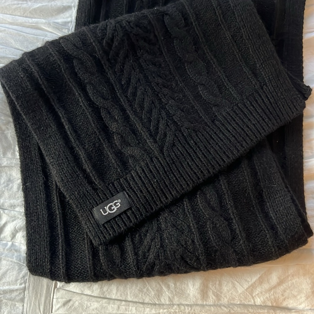 Ugh Cable Knit Scarf, black